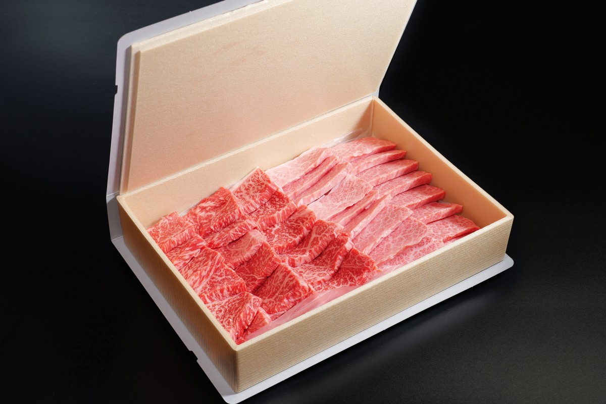 ま印 近江牛の もも 1.55キロ i827 鹿児島県産 薩摩牛すね肉赤ワイン煮(200g×4P・計800g) 和牛 牛肉