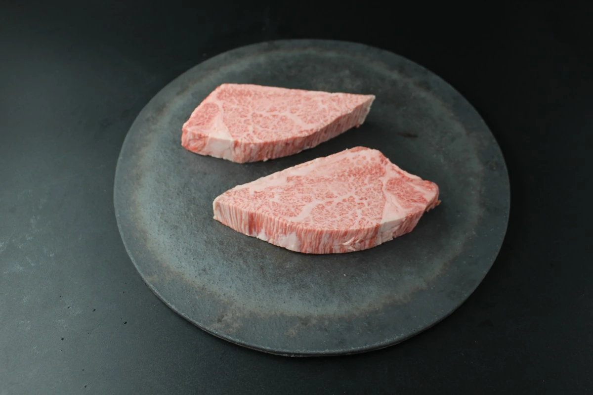 【冷蔵】近江牛　特選ヒレステーキ（ミニョン）150gカット