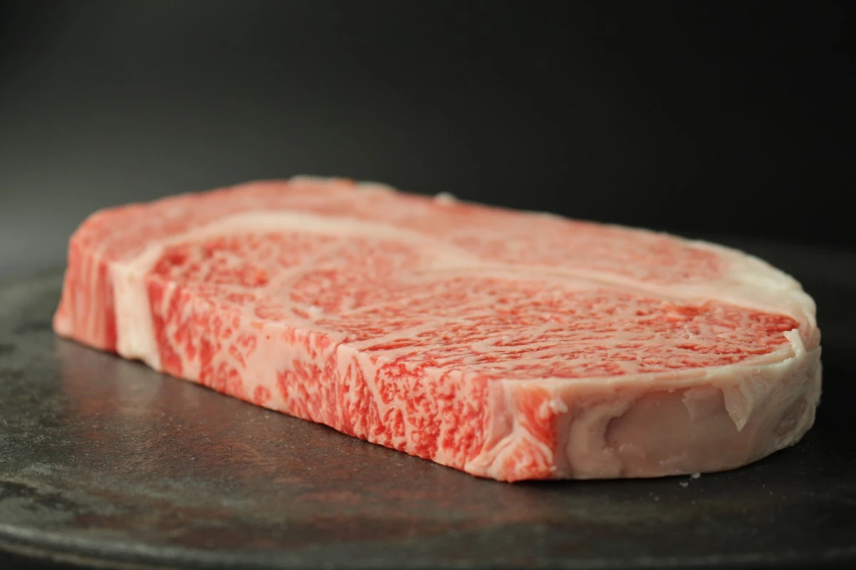 【冷蔵】近江牛　特選リブロースステーキ《厚め》300ｇ