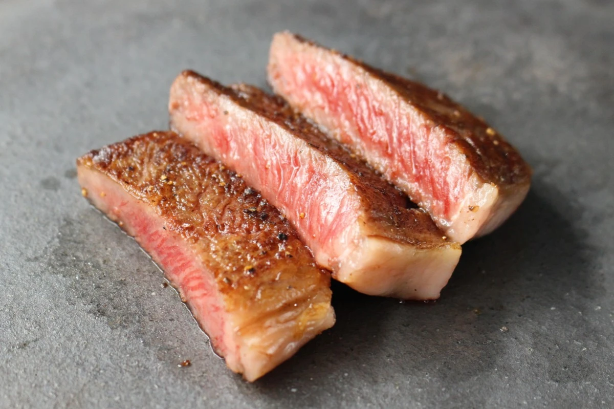 【冷蔵】近江牛　特選リブロースステーキ《厚め》300ｇ